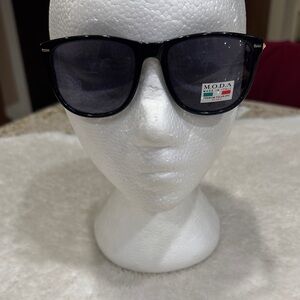 Nwt. Moda premium polarized sunglasses.